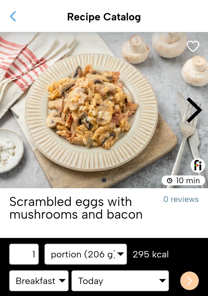 Scrambled eggs with mushrooms and bacon fitatu